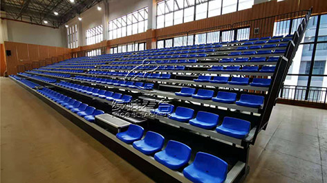 韶山學校高新校區體育館看臺座椅